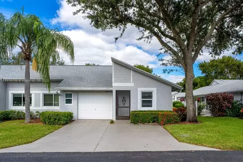 8957 Meadowlark Way, Boca Raton, FL 33496