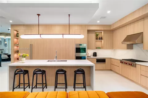 Kitchen - 12820 SW 80th Ave, Pinecrest, FL 33156 photo 4 of 6