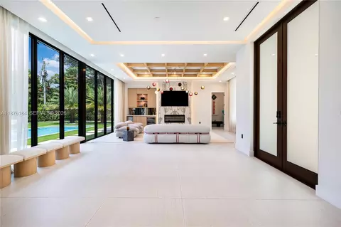 Living - 12820 SW 80th Ave, Pinecrest, FL 33156 photo 3 of 10
