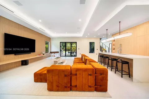 Living - 12820 SW 80th Ave, Pinecrest, FL 33156 photo 10 of 10