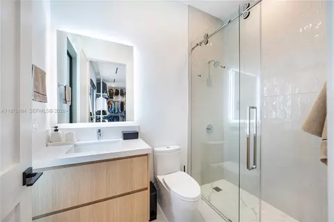 Bath - 12820 SW 80th Ave, Pinecrest, FL 33156 photo 10 of 10