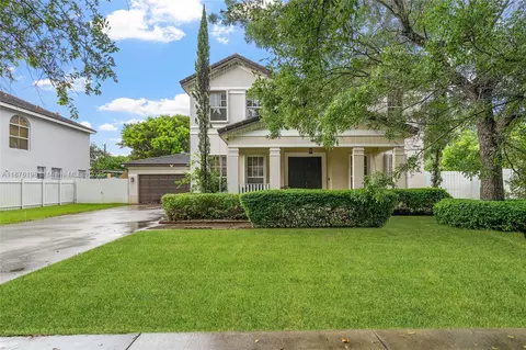 12841 SW 200th Ter, Miami, FL 33177