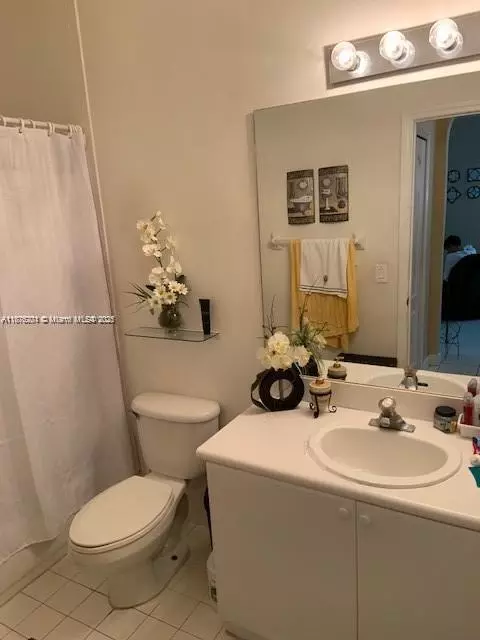 Undisclosed, Hialeah, FL 33015 photo 2