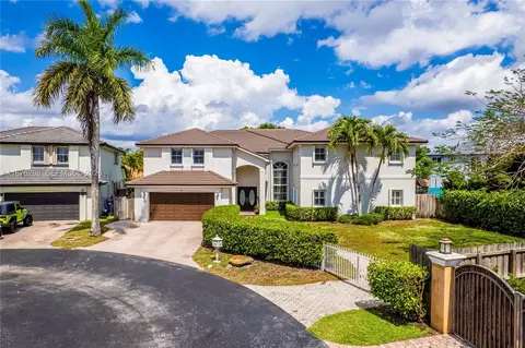 16335 SW 93rd St, Miami, FL 33196