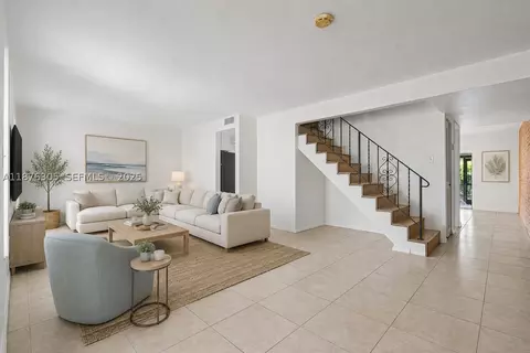 2607 NW 47th Ln #3304, Lauderdale Lakes, FL 33313