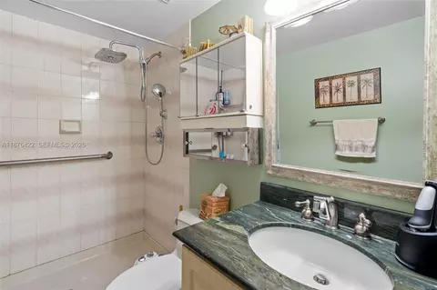 Bath - 49 Majorca Ave #203, Coral Gables, FL 33134 photo 2 of 2