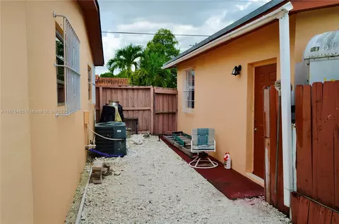 Exterior - 601 E 33rd St, Hialeah, FL 33013 photo 5 of 5