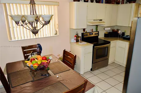 Kitchen - 601 E 33rd St, Hialeah, FL 33013 photo 2 of 2