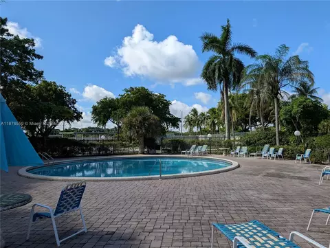5935 Del Lago Cir #307, Sunrise, FL 33313