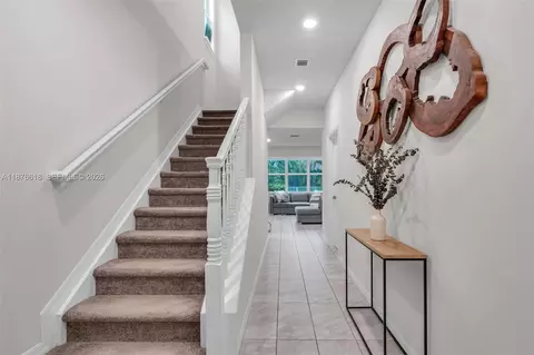 Entry Way - 4754 Eucalyptus Dr, Hollywood, FL 33021 photo 1 of 2