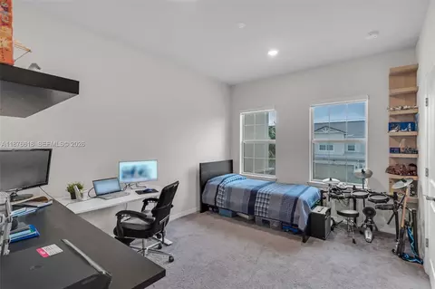 Bedroom - 4754 Eucalyptus Dr, Hollywood, FL 33021 photo 1 of 3