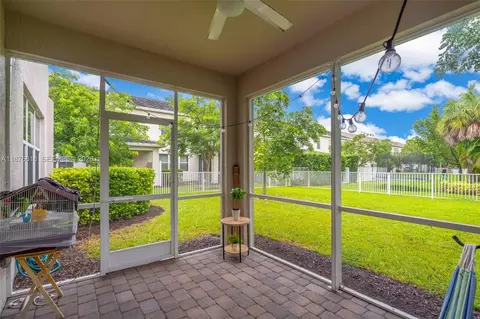 Exterior - 4754 Eucalyptus Dr, Hollywood, FL 33021 photo 2 of 4