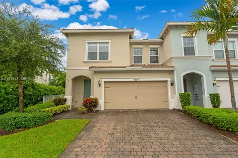 Other - 4754 Eucalyptus Dr, Hollywood, FL 33021 photo 1 of 15