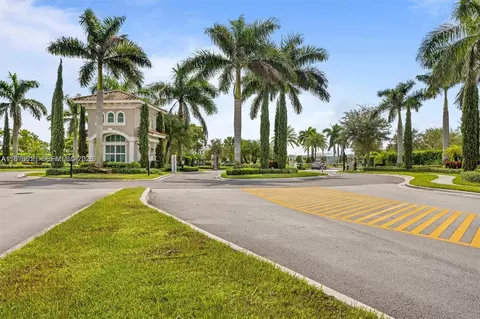 Other - 4754 Eucalyptus Dr, Hollywood, FL 33021 photo 12 of 15