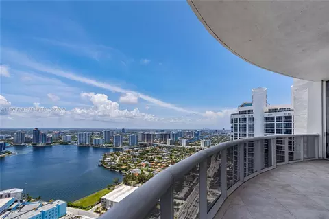 18101 Collins Ave #5401, Sunny Isles Beach, FL 33160