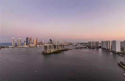 3370 NE 190 St #PH 2909, Aventura, FL 33180