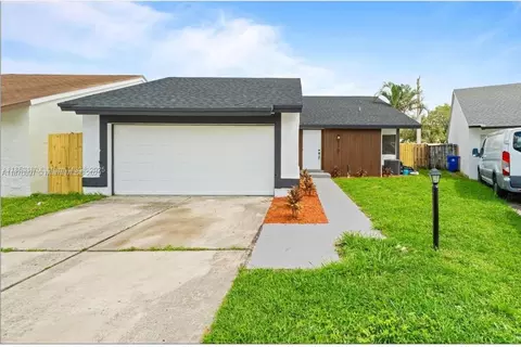 1701 SW 86th Ter, Miramar, FL 33025