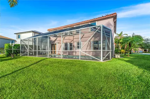 Exterior - 2091 SW 176th Ave, Miramar, FL 33029 photo 5 of 7