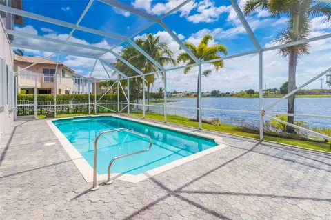 Exterior - 2091 SW 176th Ave, Miramar, FL 33029 photo 6 of 7