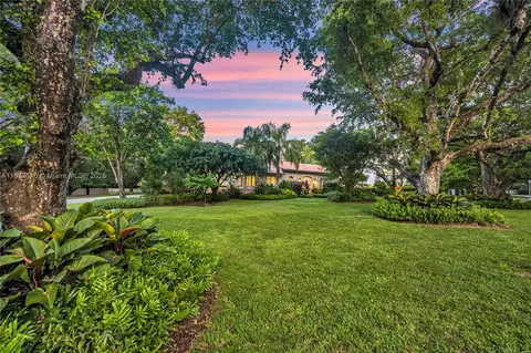 Exterior - 3903 Granada Blvd, Coral Gables, FL 33134 photo 9 of 20