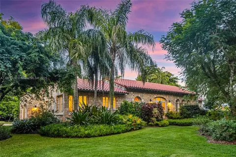Exterior - 3903 Granada Blvd, Coral Gables, FL 33134 photo 10 of 20