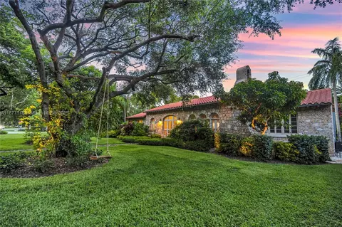 Exterior - 3903 Granada Blvd, Coral Gables, FL 33134 photo 15 of 20