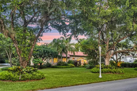 Exterior - 3903 Granada Blvd, Coral Gables, FL 33134 photo 8 of 20