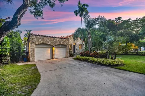 Exterior - 3903 Granada Blvd, Coral Gables, FL 33134 photo 4 of 20
