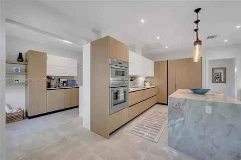 Kitchen - 3903 Granada Blvd, Coral Gables, FL 33134 photo 5 of 6