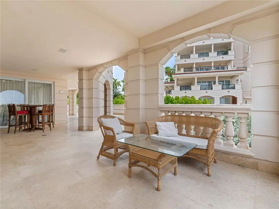Exterior - 8011 Fisher Island Dr #8011, Miami Beach, FL 33109 photo 10 of 14