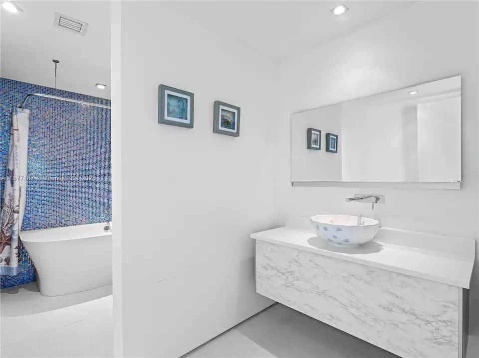 Bath - 8011 Fisher Island Dr #8011, Miami Beach, FL 33109 photo 4 of 12
