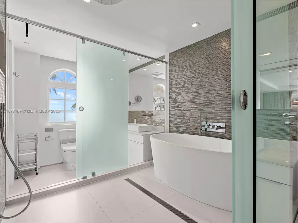 Bath - 8011 Fisher Island Dr #8011, Miami Beach, FL 33109 photo 3 of 12