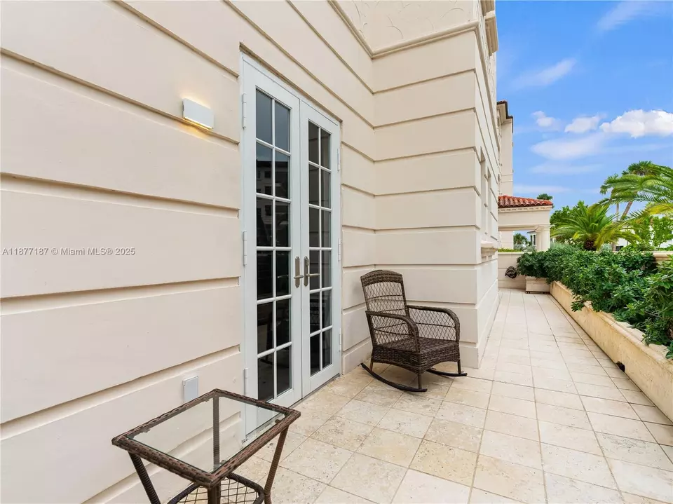 Exterior - 8011 Fisher Island Dr #8011, Miami Beach, FL 33109 photo 14 of 14