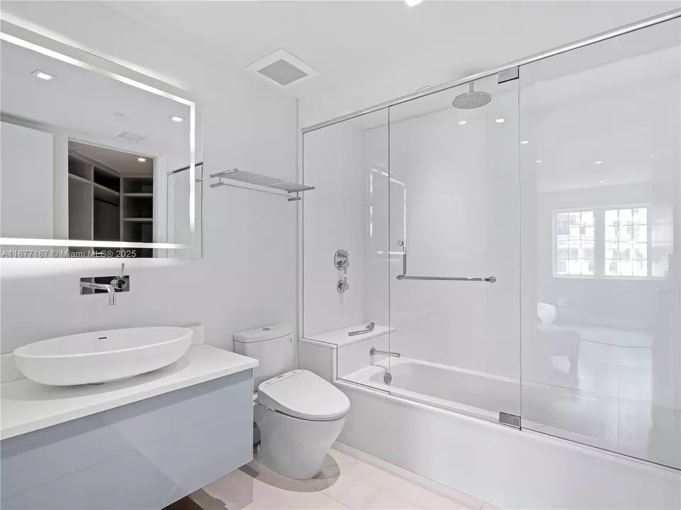 Bath - 8011 Fisher Island Dr #8011, Miami Beach, FL 33109 photo 6 of 12