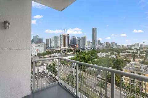 10 SW South River Dr #1006, Miami, FL 33130