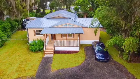 260 Old Highway 17, Pomona Park, FL 32181