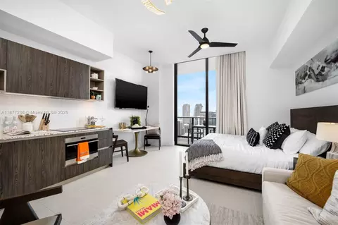 159 NE 6th St #5112, Miami, FL 33132