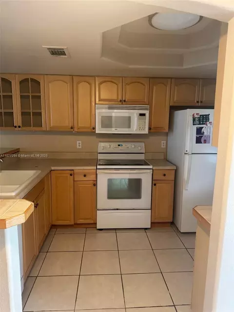 5040 Terrace Palms Cir #202, Tampa, FL 33617