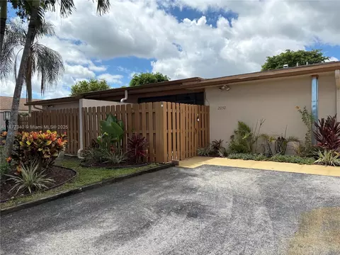 2050 SW 24th Cir, Boynton Beach, FL 33426