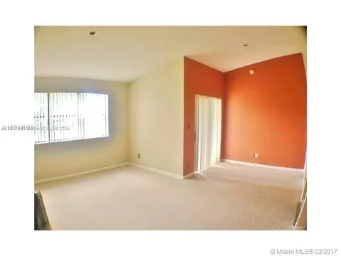 530 S Park Rd #35-11, Hollywood, FL 33021