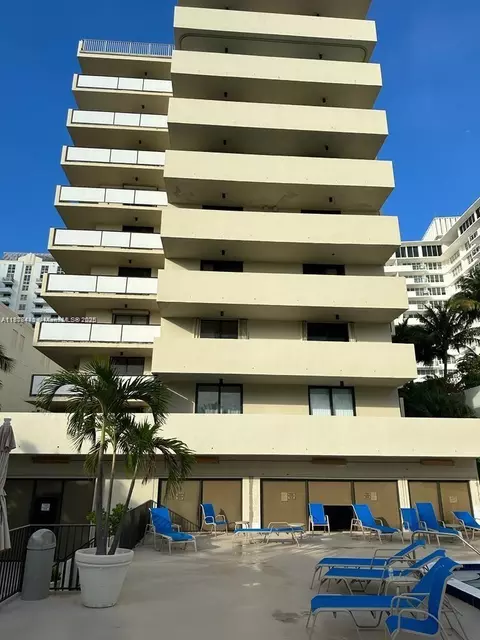 1621 Collins Ave #705, Miami Beach, FL 33139