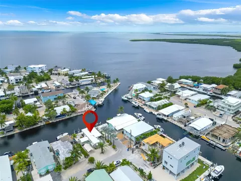 16 Flamingo Rd, Key Largo, FL 33037