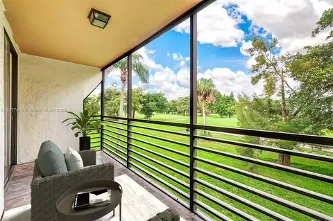 7950 W Mcnab Rd #208, Tamarac, FL 33321