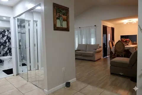 9740 SW 13th St, Pembroke Pines, FL 33025