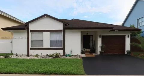 9740 SW 13th St, Pembroke Pines, FL 33025
