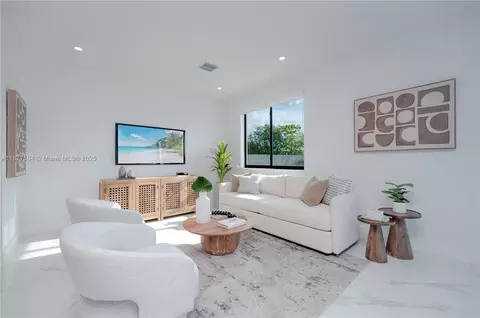 238 NW 2nd St #6, Florida City, FL 33034