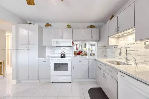 4955 E Sabal Palm Blvd #305, Tamarac, FL 33319