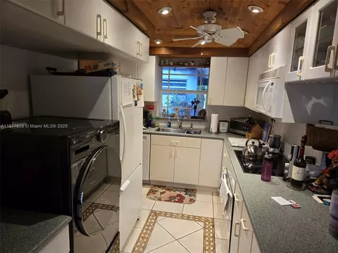 Other - 7322 Stardust Dr, Hialeah, FL 33015 photo 7 of 9