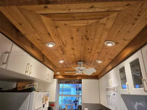 Kitchen - 7322 Stardust Dr, Hialeah, FL 33015 photo 2 of 2