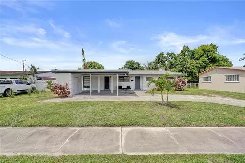 19620 NW 6th Ct, Miami Gardens, FL 33169
